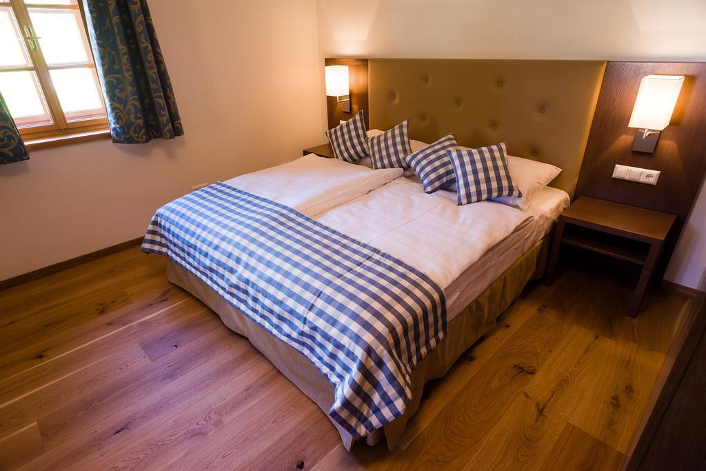 Stiftsschmiede Ossiach Hotel Room photo